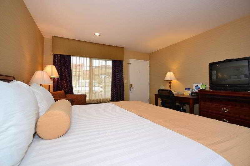 Western 3* Santa Clara